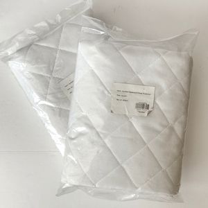 1 Pair Queen Size Pillow Protectors